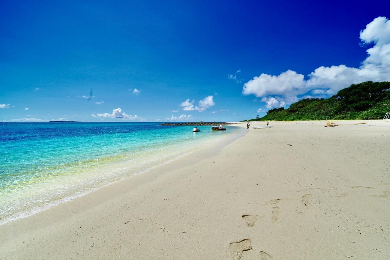 Day'S Beach Hotel Zuichou Miyakojima  Exteriör bild